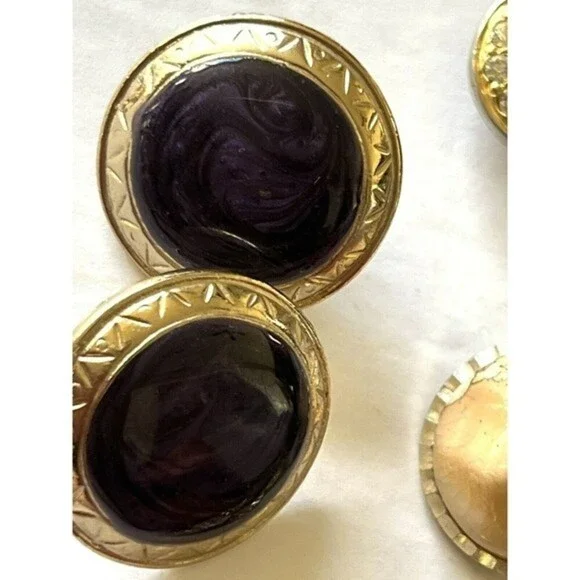 Vintage Lot of 4 Pair Clip on Earrings Gold Tone Enamel Heart Shape Black - Picture 3 of 8